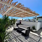 Uma Penthouse