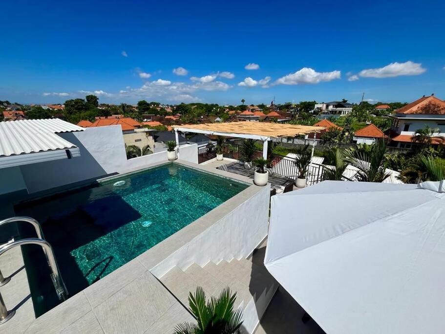 Uma Penthouse Villa *